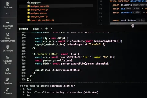 Un éditeur de code sur fond sombre : une suite de tests dans le terminal, et un agent qui demande l'autorisation de créer un fichier.